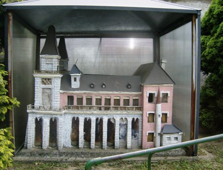 Schnes Modell bei der Kirche von Murstetten