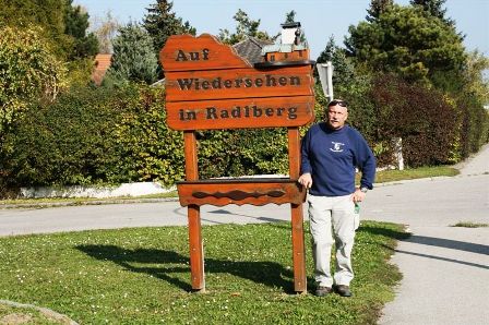 ...und der schnen Begrungstafel von Radlberg