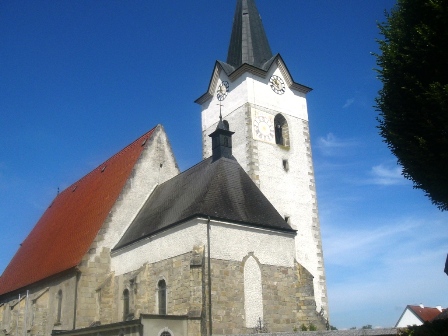 Die Kirche von Naarn im Machlande