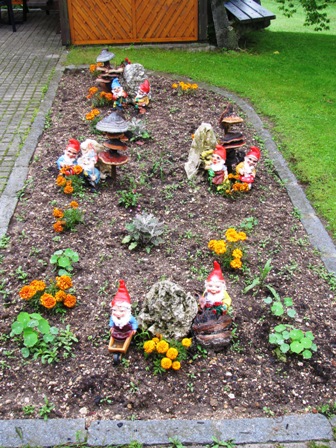 Zwergenstaat am Wegesrand