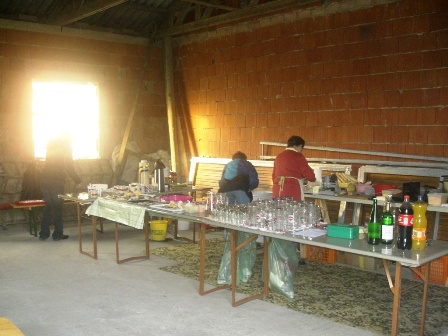 Die fleißigen Mitarbeiter bei den Vorbereitungsarbeiten