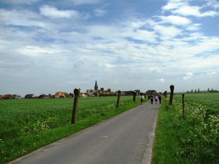 Der Ort scheint nicht näher zu kommen