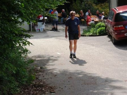 ...und Helmi kann sich wie immer kaum von der 'Tränke' trennen
