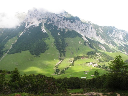 Blick auf die Jofenspitzen im Zahmen Kaiser vom Feldalmsattel aus