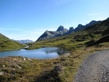 Scheidsee - ein Bergsee vor der Heilbronner Hütte
