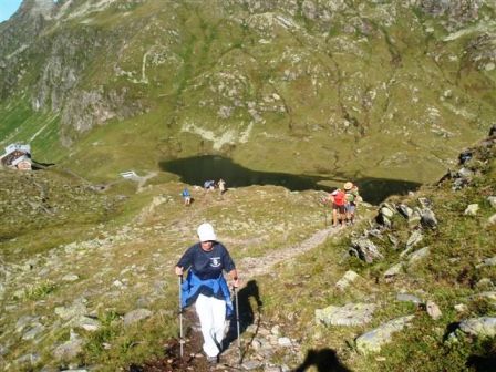 Zirberl kämpft sich entschlossen den Anstieg hoch