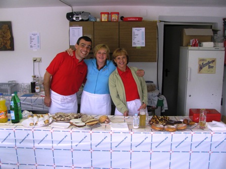 ...bestens gelaunt und gut gerüstet