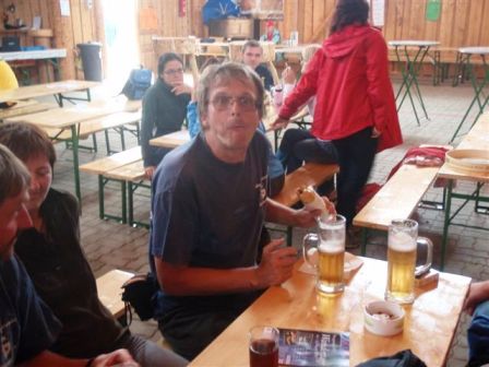 Dem Helmi schmeckt das Bosner wieder einmal (wie jedes Jahr und sowieso immer)