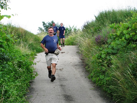 Hüfe, i kon nimmer brems'n