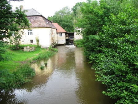 Blick zur 'Paschinger Mühle' am Mühlkamp