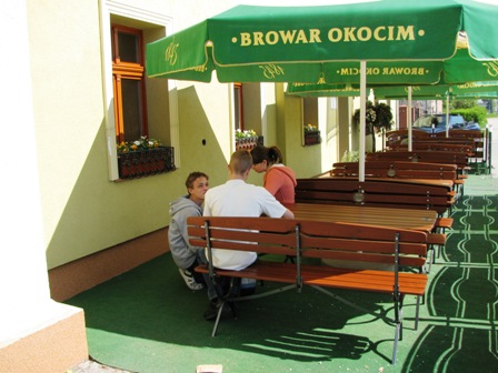 Die letzte Kontrolle ist in einem Gasthof - die Chance auf Bier steigt