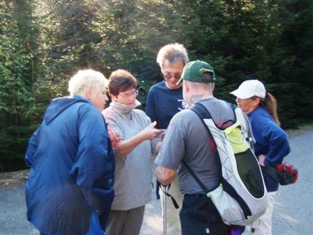 Mit allen Mitteln und Sprachen wird der Weg erklärt