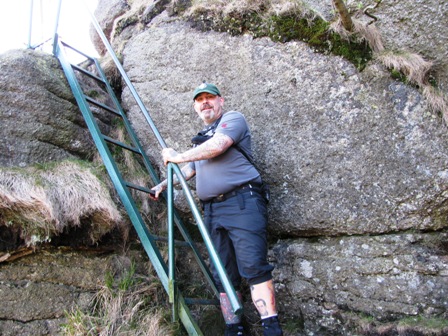 Gepetto steigt über die Leiter wieder ab