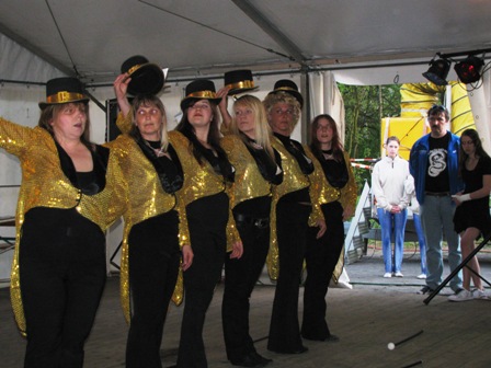 ...Tanzeinlagen von Görlitzer Karnevals- und Tanzsportverein...