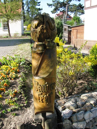 'Wandertreff'-Schnitzerei