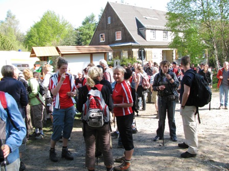 'Massenandrang' an der K+L an der 'Wache' (Grenzübergang zu Tschechien)