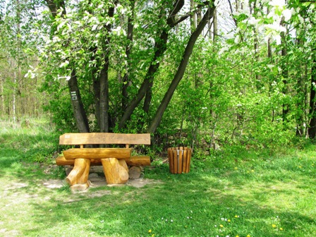 Schöner und einladender Rastplatz am Wegesrand