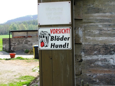 Sehr originelles Warnschild