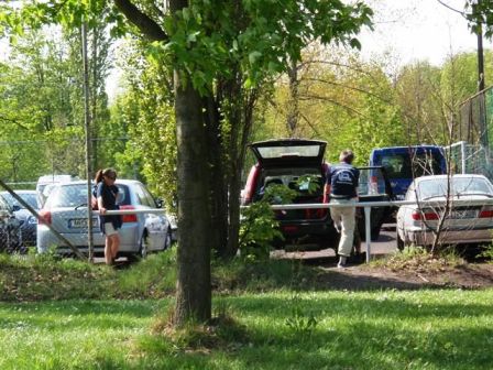 3 anstrengende Wanderungen über insgesamt 110 Kilometer sind geschafft - die Wanderfreunde wechseln das Schuhwerk