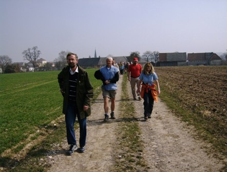 Die Wanderer am Allhaminger Kleeblatt