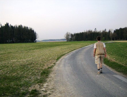 Und wieder ist das andere Ende des Weges in weiter Ferne