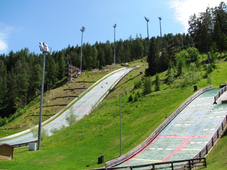 Weiterer Blick auf die Schanzenanlagen