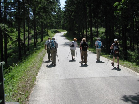 Wanderer kurz vor der Streckenteilung 13/21 km