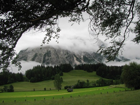 Die Nebel um den Grimming lichten sich nur langsam