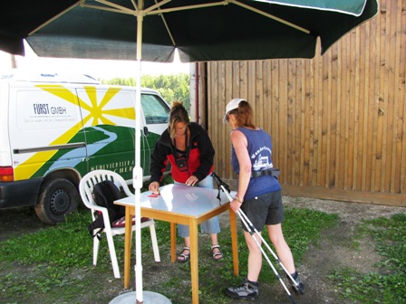 Nette 'Stemplerin' an der 2.K+L beim Exenberger