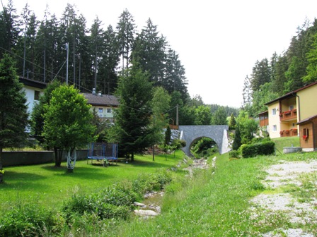 Blick zum Pferdebahnstüberl Säser