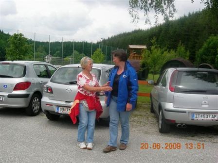 Hedi und Maria machen sich startklar