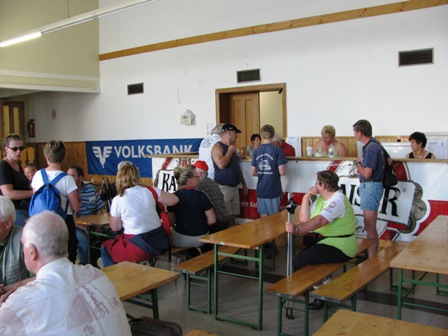 Zahlreiche Wanderer sind am Mittwoch Nachmittag und Abend angereist