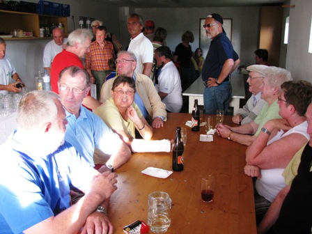 ...herrscht beste Stimmung unter den Besuchern