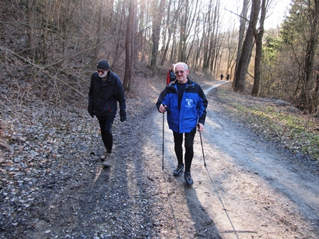 Werner und Franz Kicler auf dem herrlichen Forstweg Richtung Stratzing