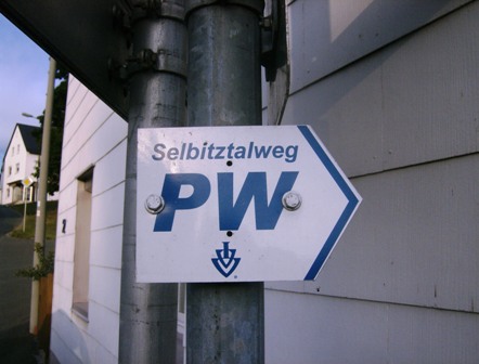 Richtungsschild fr den Selbitztalweg